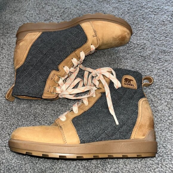 SOREL Women's EVIE II NW LACE -UP QUILT WEDGE WATERPROOF BOOTS BOOTIES EUC  9.5 - Picture 2 of 9